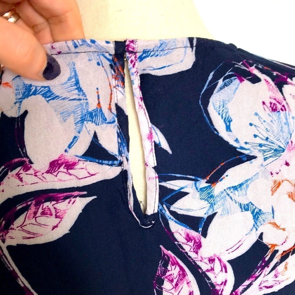 Adorable Floral French Connection Tee - Picture 7 of 10